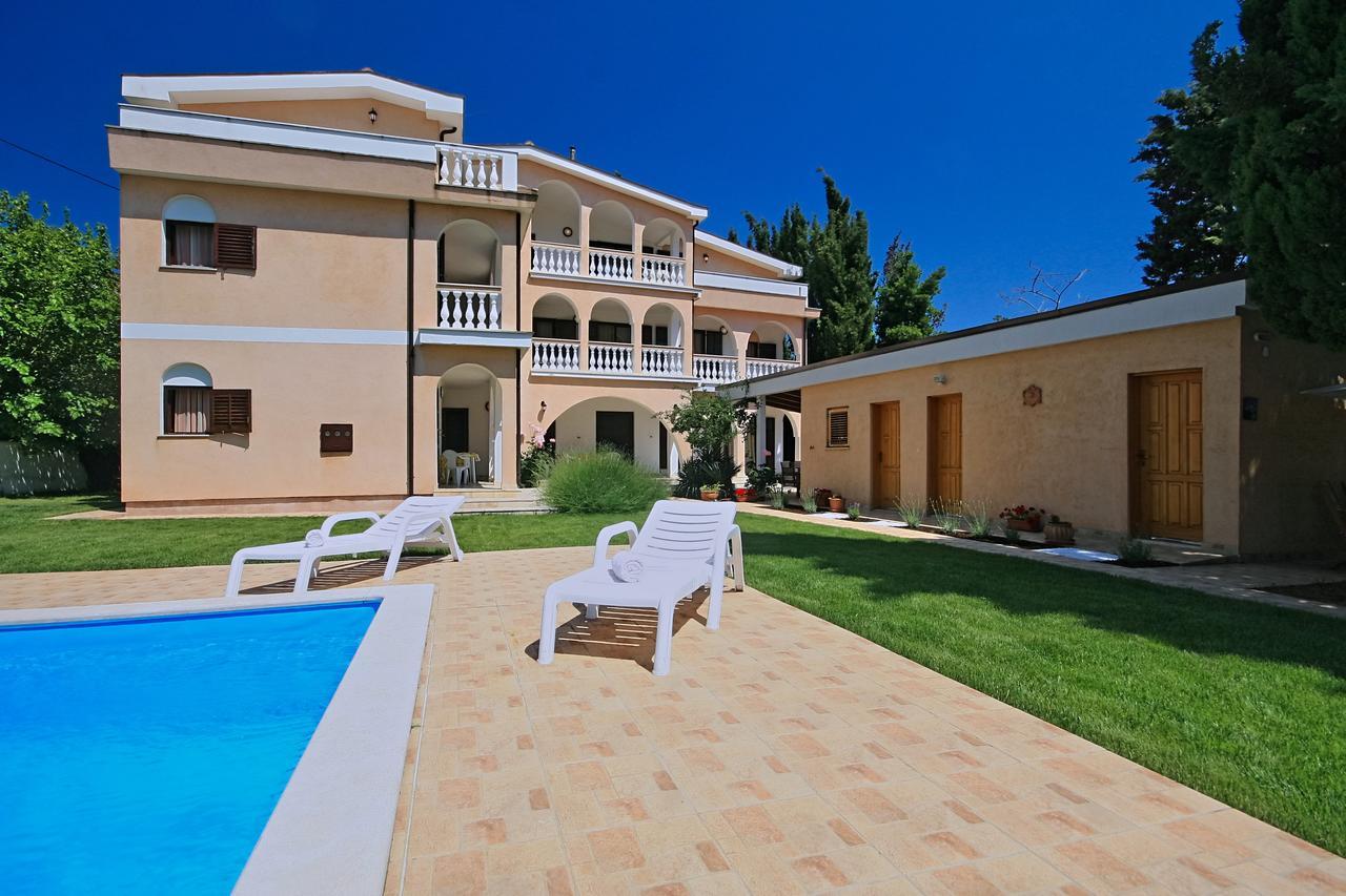 Sun Palace Residence Premantura Exteriér fotografie