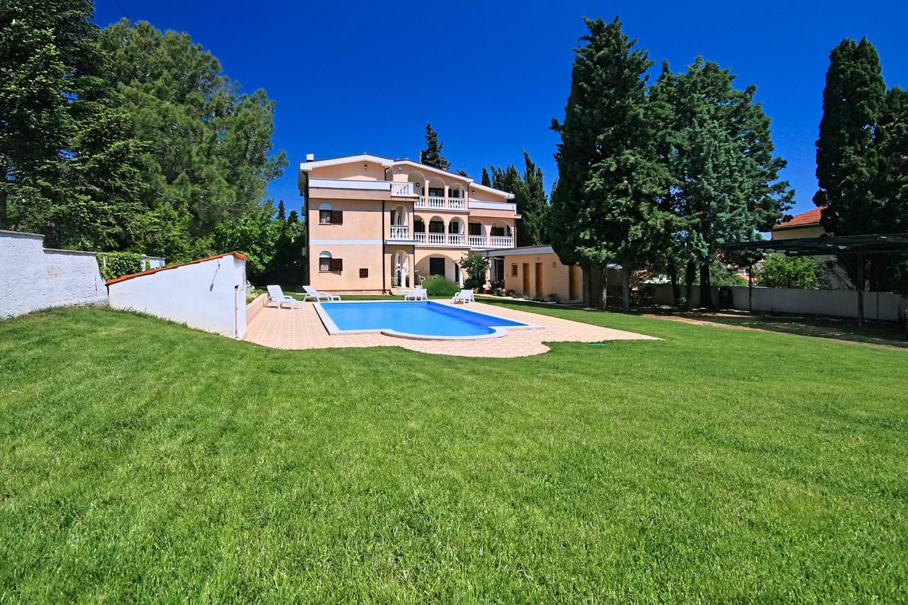 Sun Palace Residence Premantura Exteriér fotografie